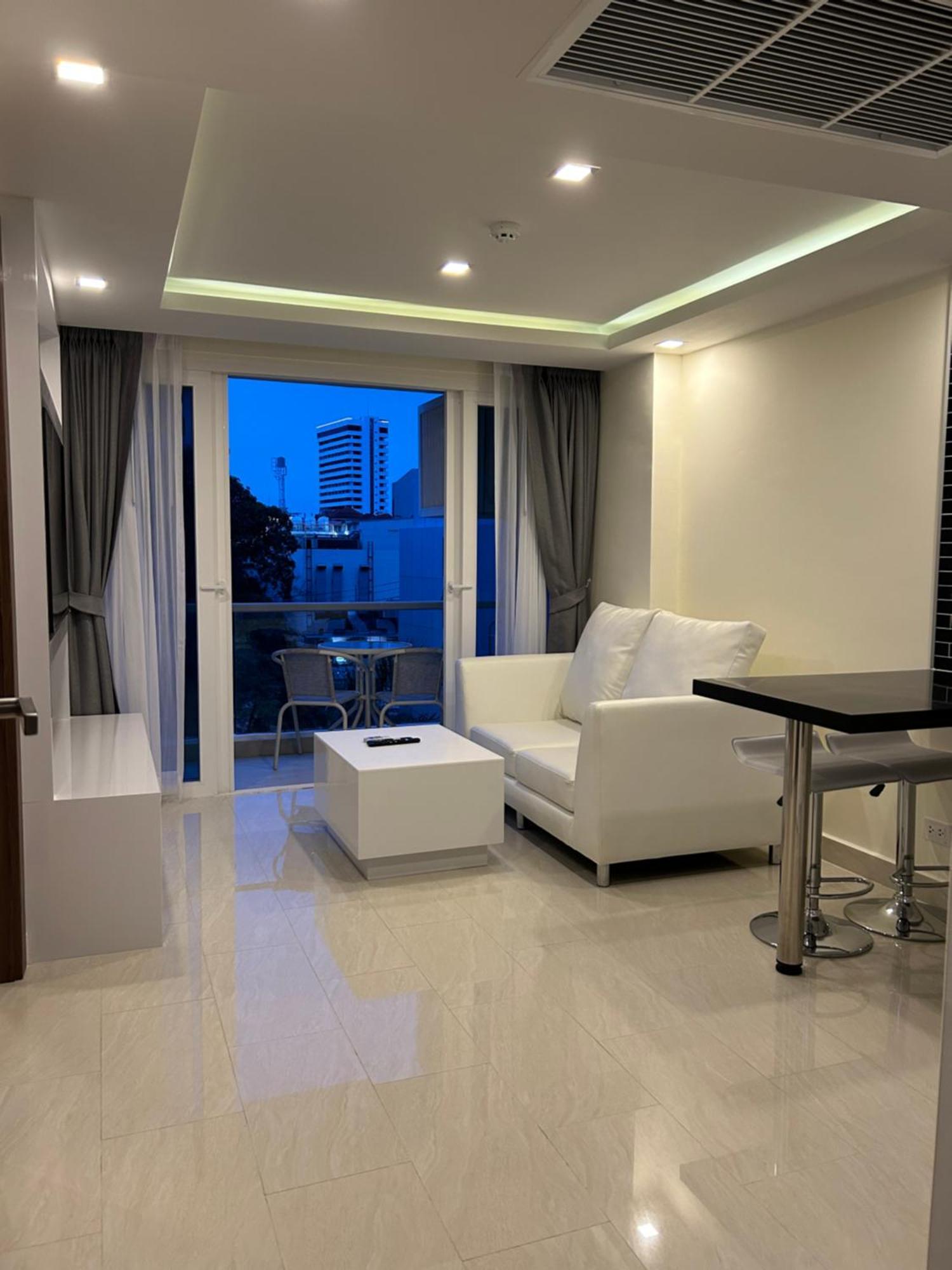 Grand Avenue Condo By Bormon Pattaya Exterior foto